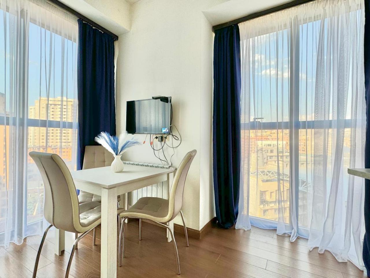 Ns Apartments In Yerevan City Centre Eksteriør bilde